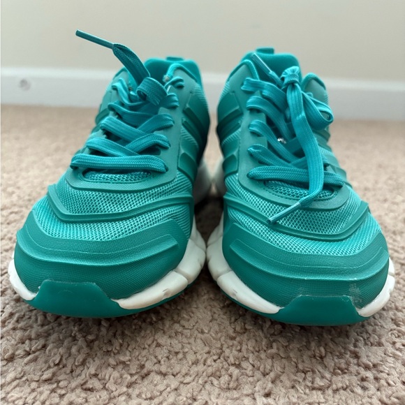 DKNY Adina Runner Sneaker size 10 Women - Picture 3 of 5